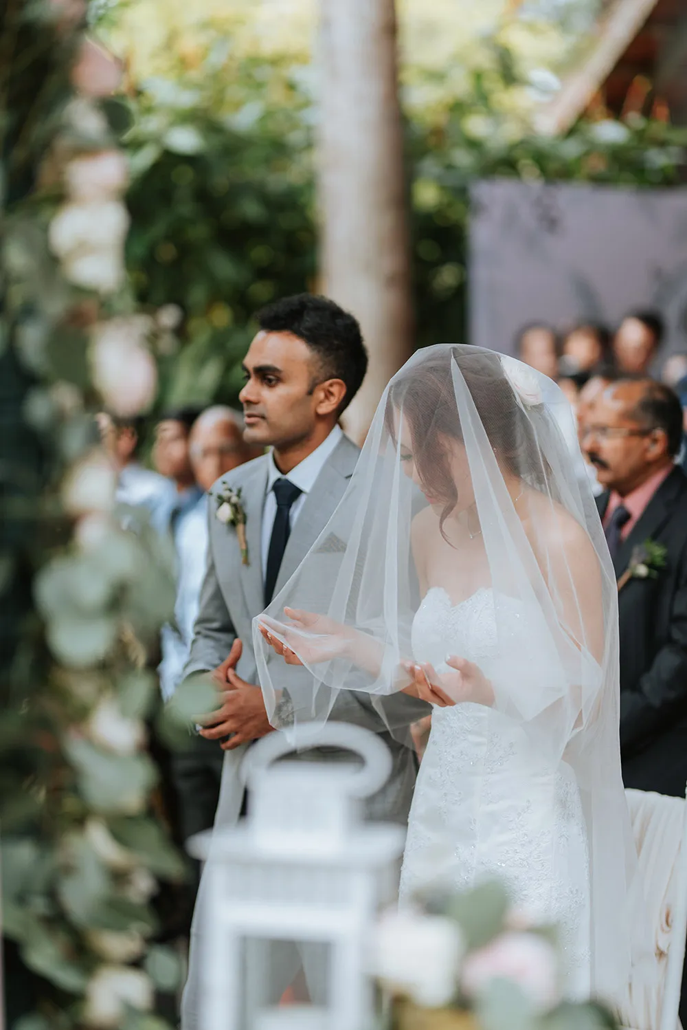 Munkeat Photography. theweddingnotebook.com