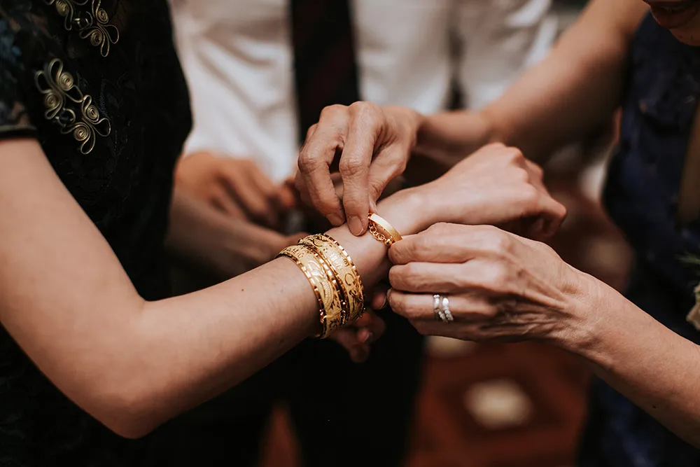 Photo by Yung Yaw and Manoj of Munkeat Studio. theweddingnotebook.com