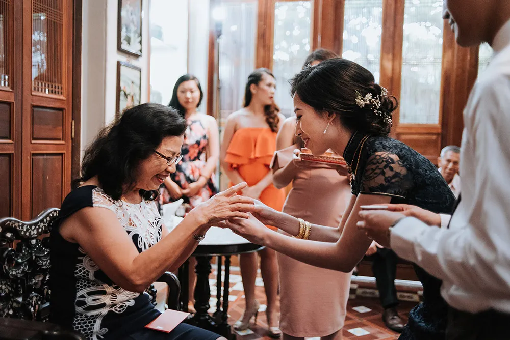 Photo by Yung Yaw and Manoj of Munkeat Studio. theweddingnotebook.com