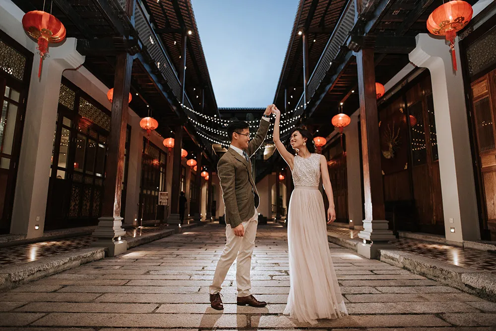 Photo by Yung Yaw and Manoj of Munkeat Studio. theweddingnotebook.com