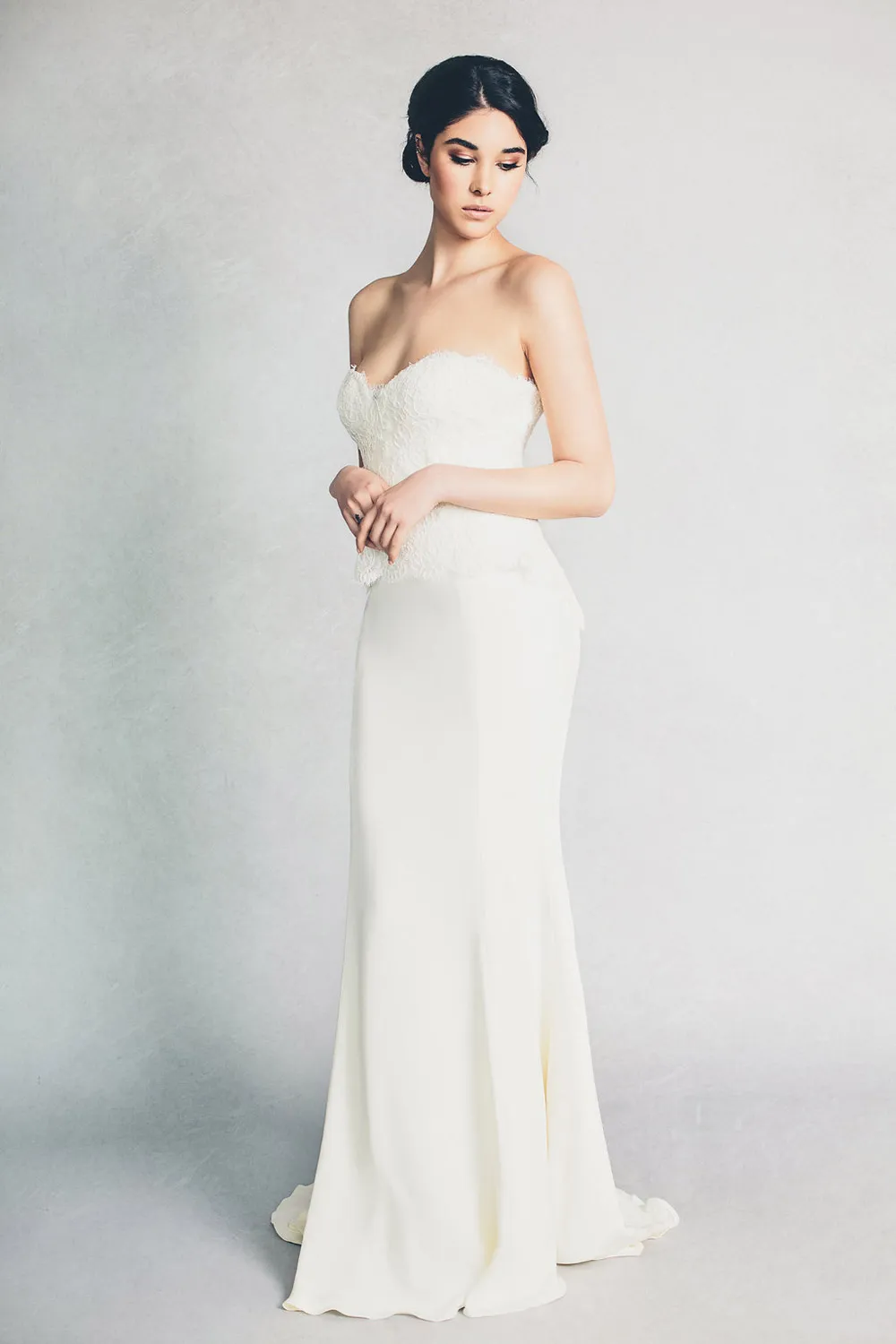 Hannah – Elizabeth Stuart Spring 2015 Collection. theweddingnotebook.com