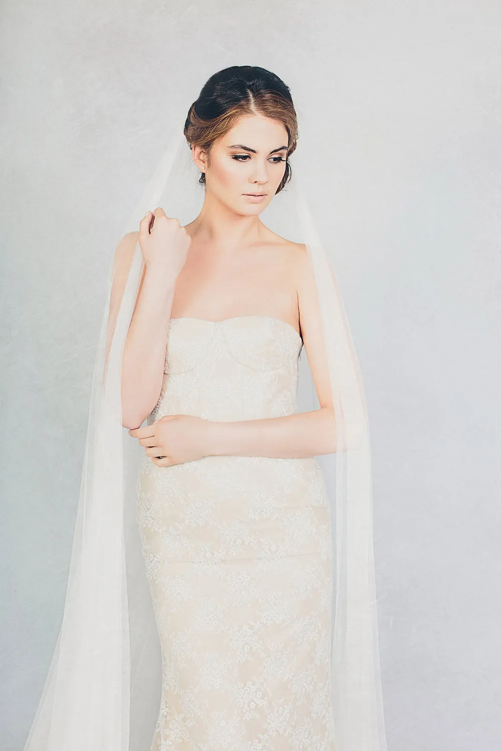 Bella and Soft Tulle Veil – Elizabeth Stuart Spring 2015 Collection. theweddingnotebook.com