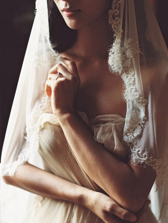 Claudienne Veil – Enchanted Atelier By Liv Hart Fall 2015 Collection. Photo by Laura Gordon Photography. theweddingnotebook.com