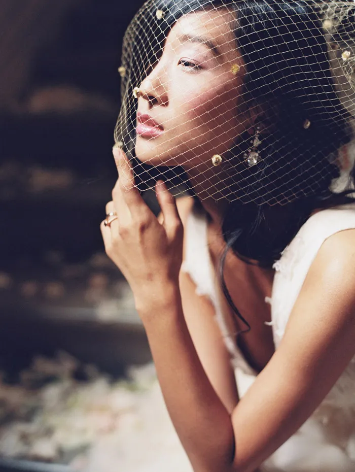 Aerin Cage Veil – Enchanted Atelier By Liv Hart Fall 2015 Collection. Photo by Laura Gordon Photography. theweddingnotebook.com