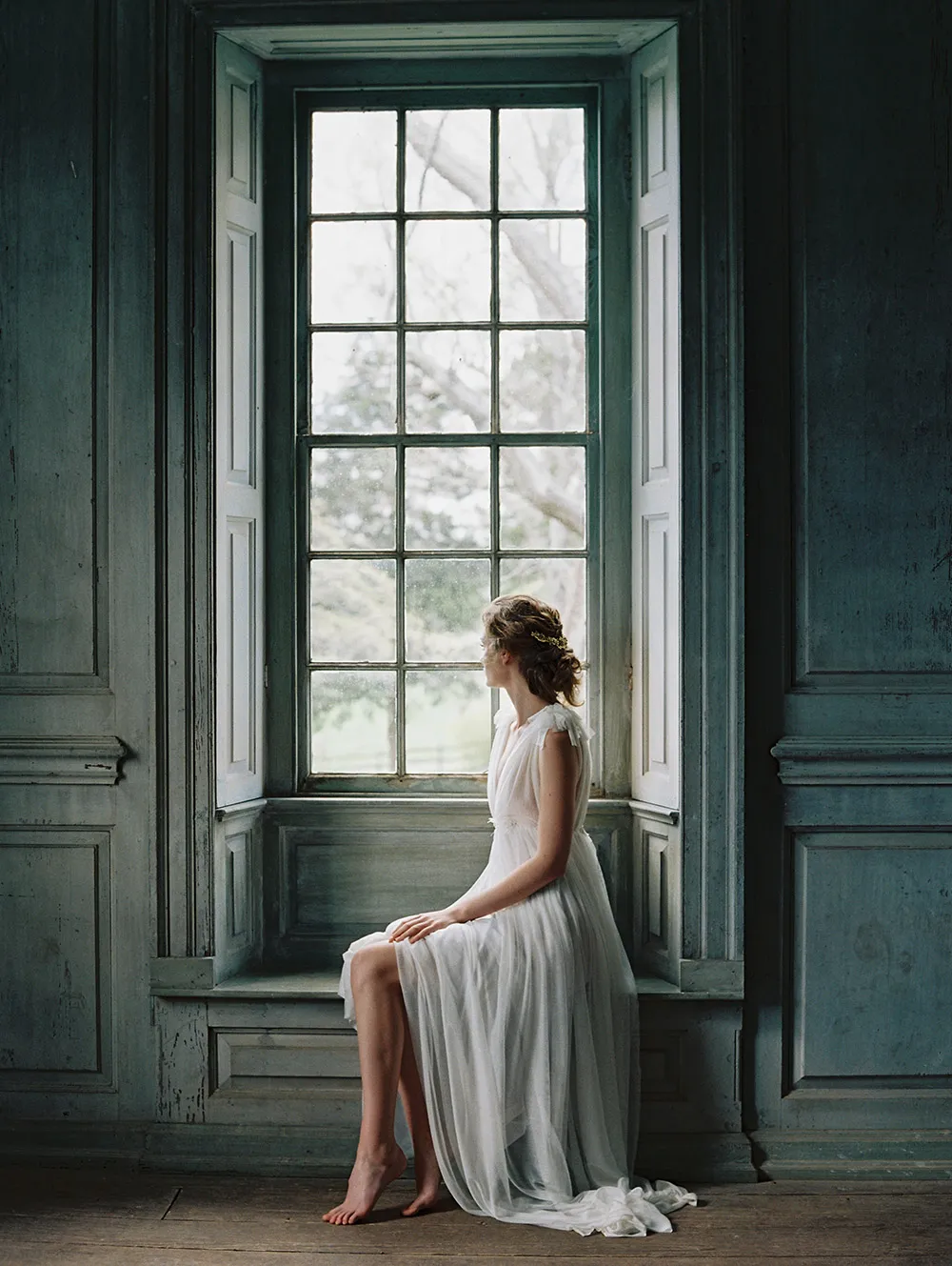 Enchanted Atelier by Liv Hart Spring 2017 Collection. theweddingnotebook.com