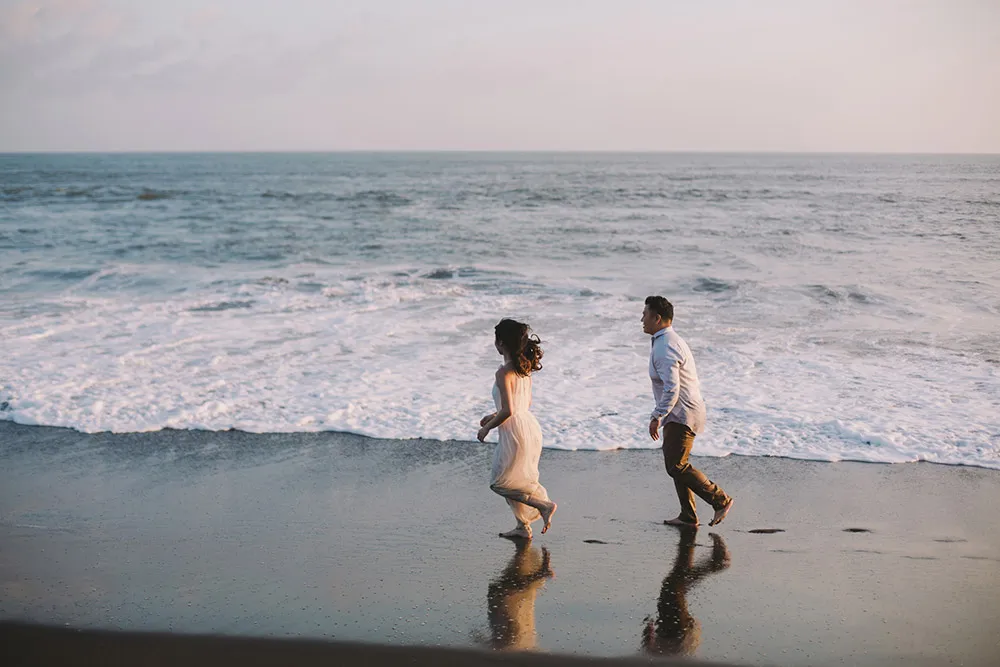 Photo by Fire Wood and Earth. theweddingnotebook.com