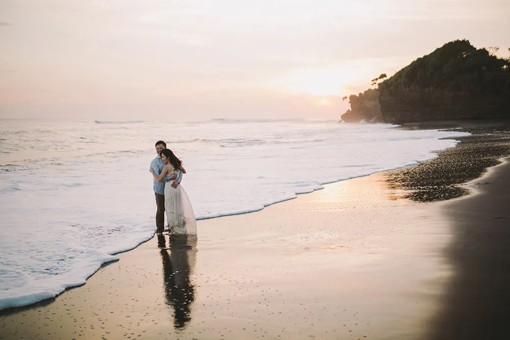 Photo by Fire Wood and Earth. theweddingnotebook.com
