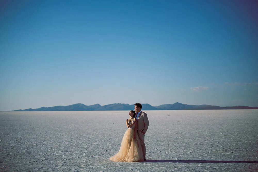Photography by Metrophoto. Destination bridal portraits in Bolivia. theweddingnotebook.com