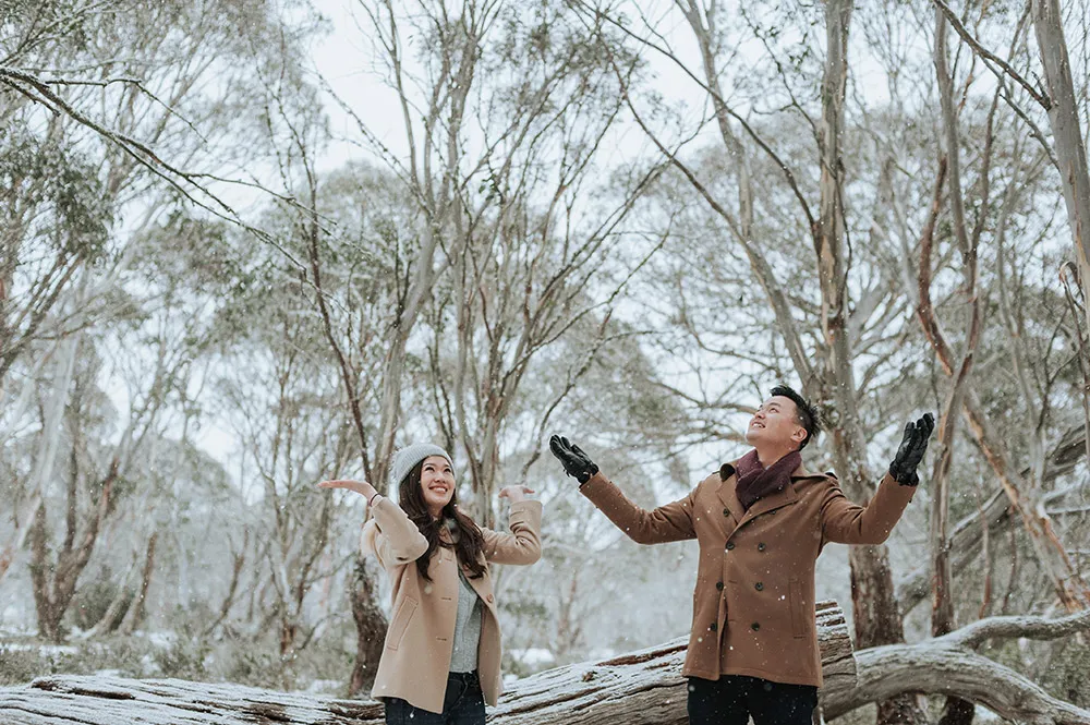 Photo by Munkeat Photography. theweddingnotebook.com