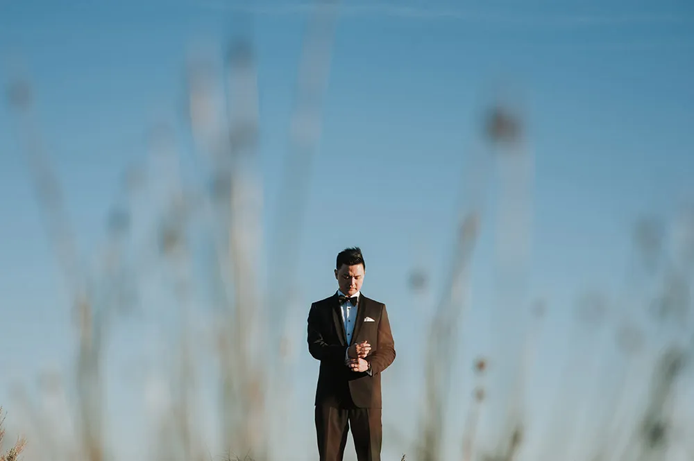 Photo by Munkeat Photography. theweddingnotebook.com