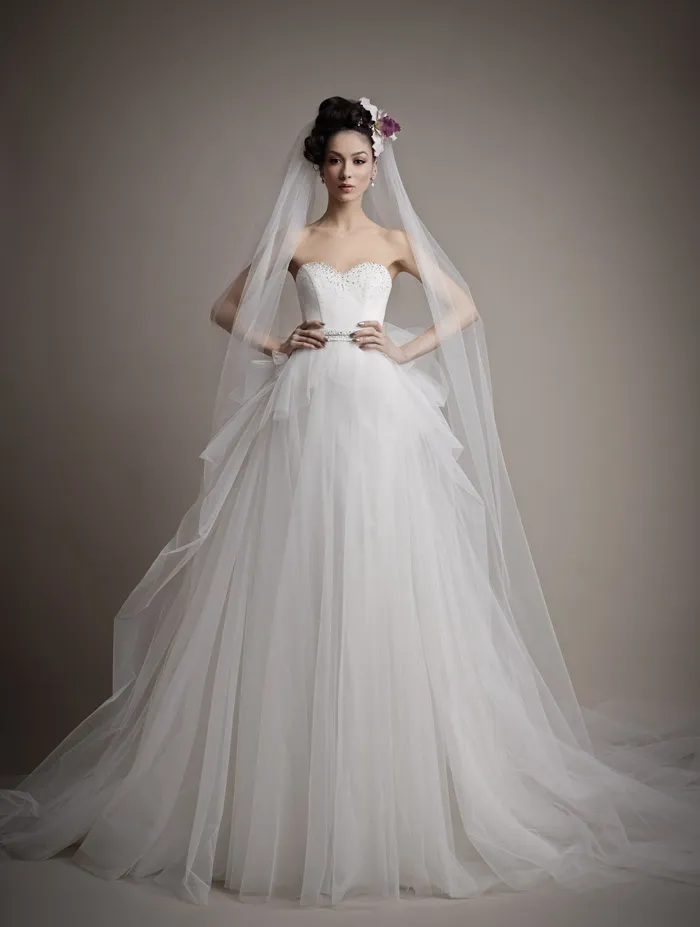 Berenice - Ersa Atelier 2015 Collection. theweddingnotebook.com