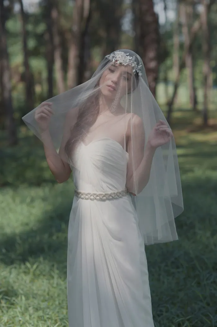Photo by Siew Kay / Hair and Makeup by Aivy Yong Bridal Makeup Studio. theweddingnotebook.com