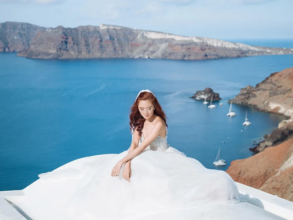 Photography by Sunrise Greece. theweddingnotebook.com