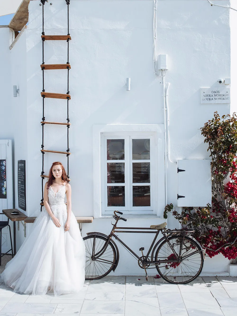 Photography by Sunrise Greece. theweddingnotebook.com