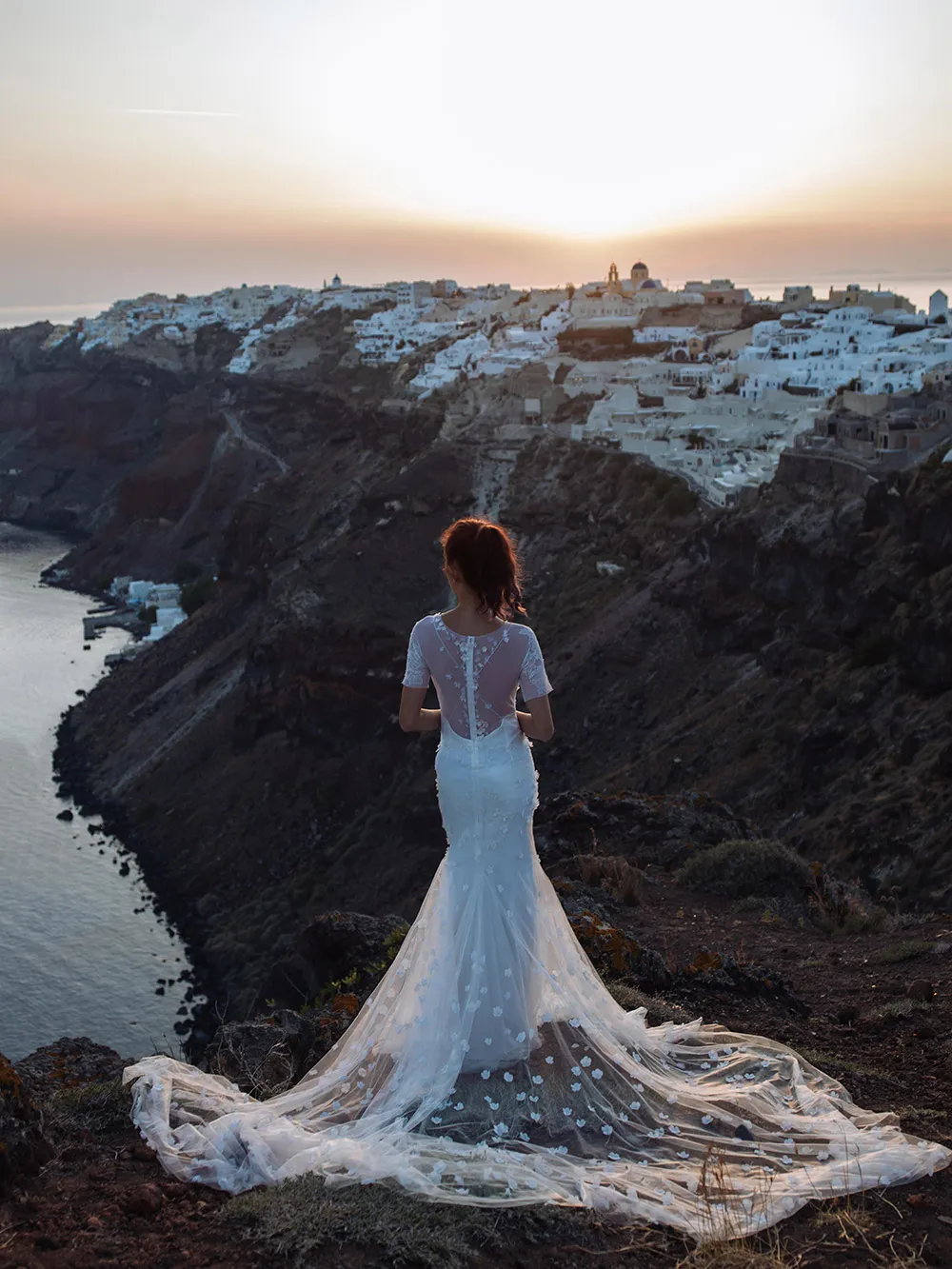 Photography by Sunrise Greece. theweddingnotebook.com