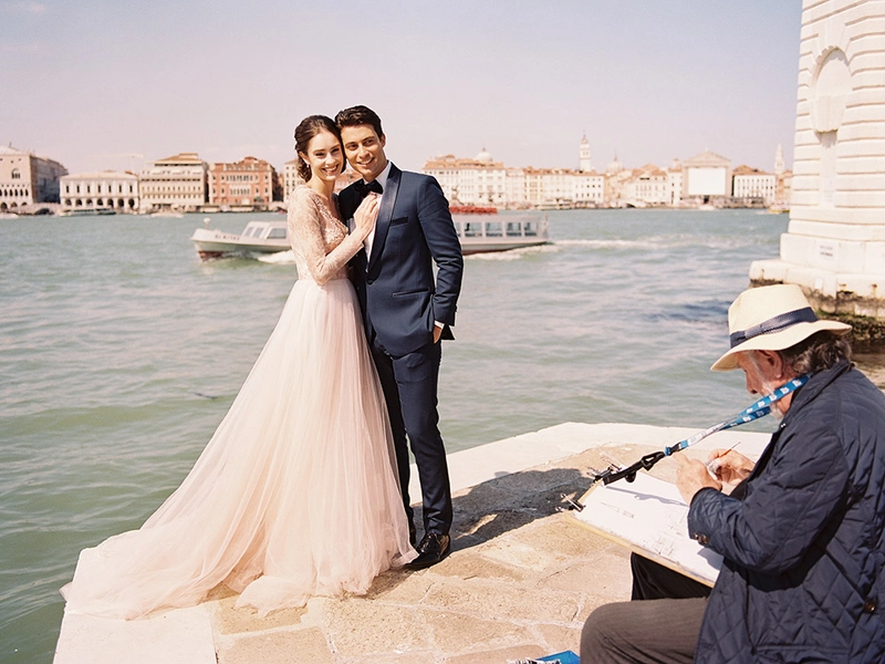 Exquisite Romantic Bridal Portraits in Venice, Italy