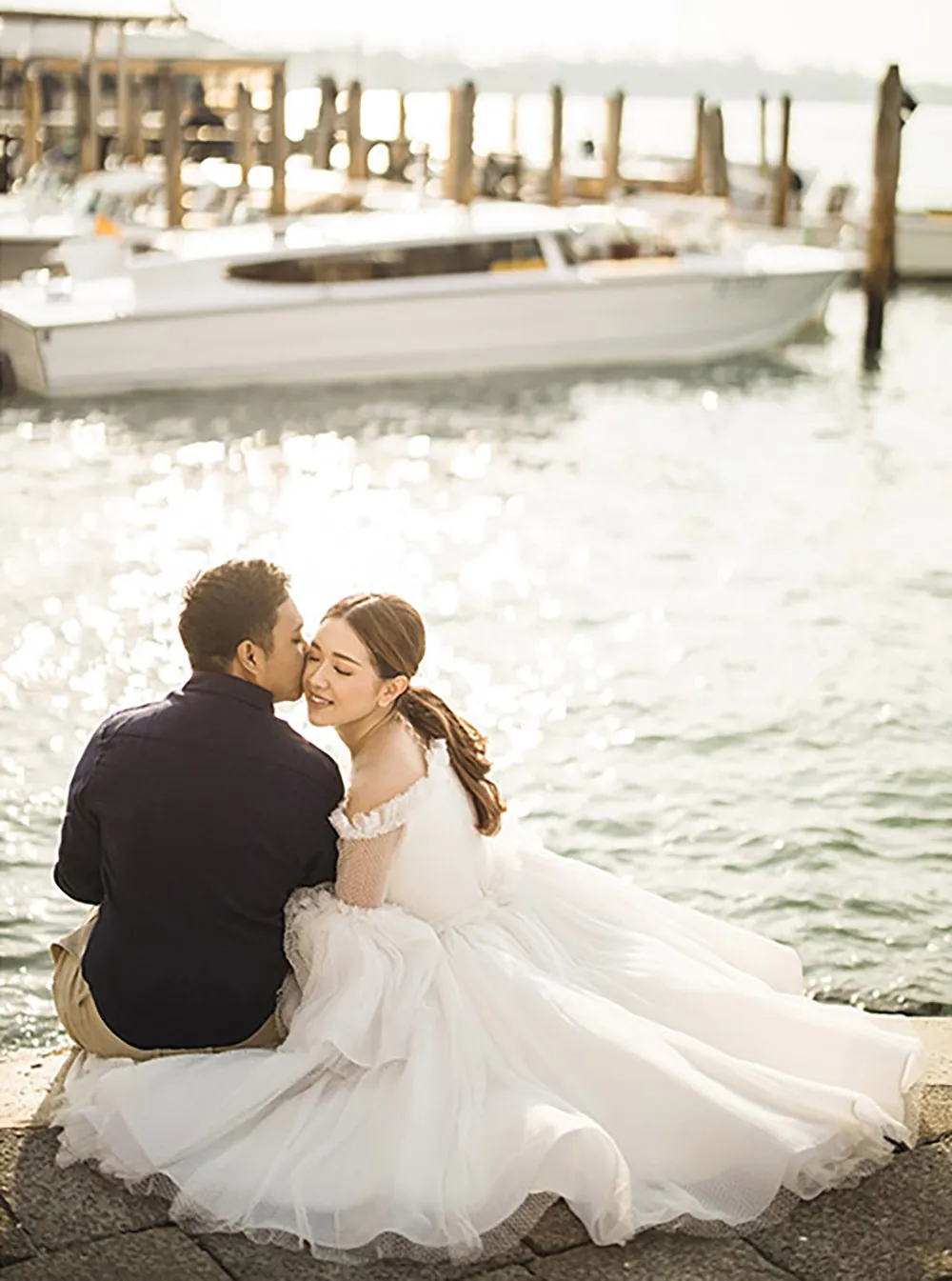 Photo by Ivan of Axioo. theweddingnotebook.com