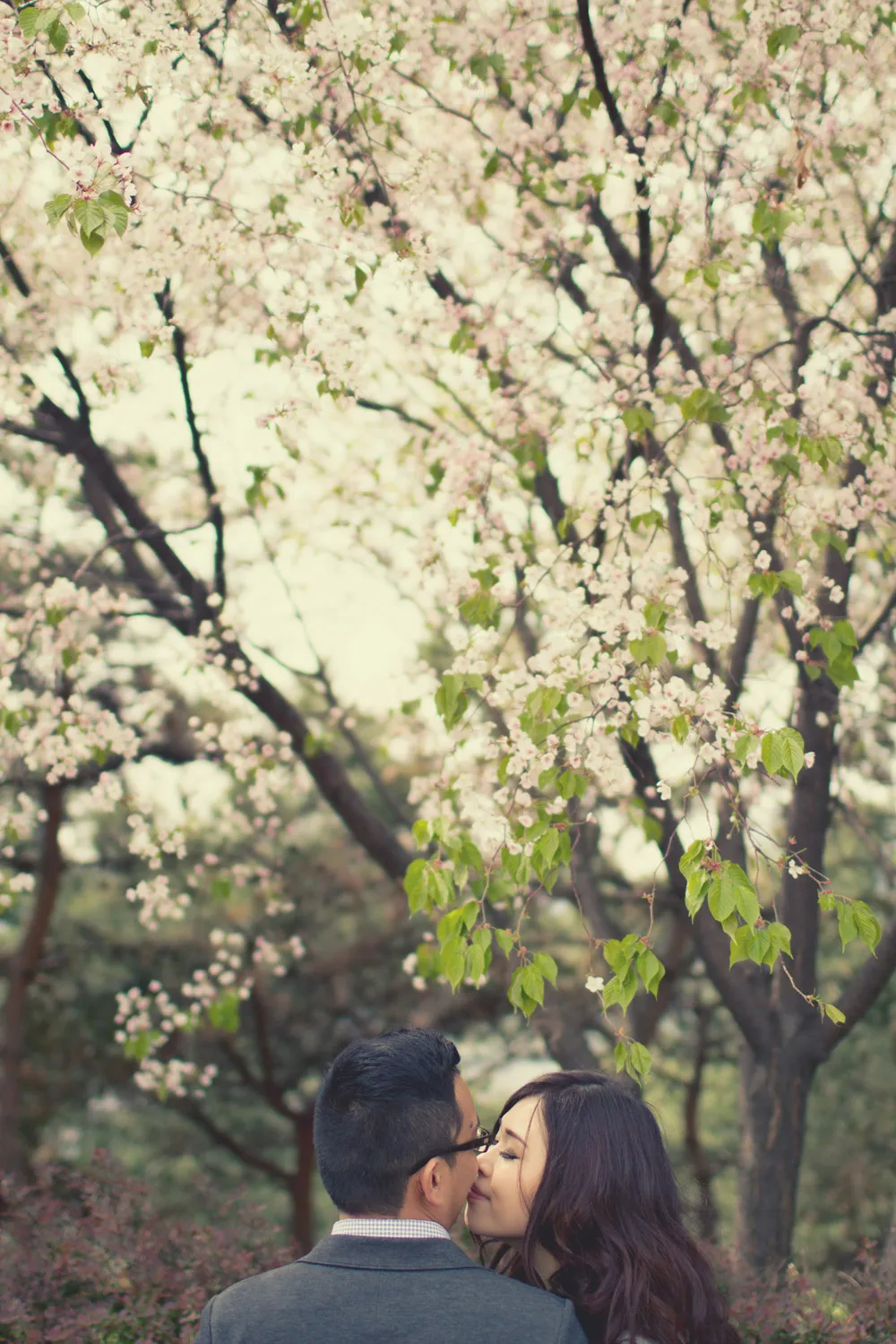 Seoul wedding photo. Josh Chong Photography. theweddingnotebook.com
