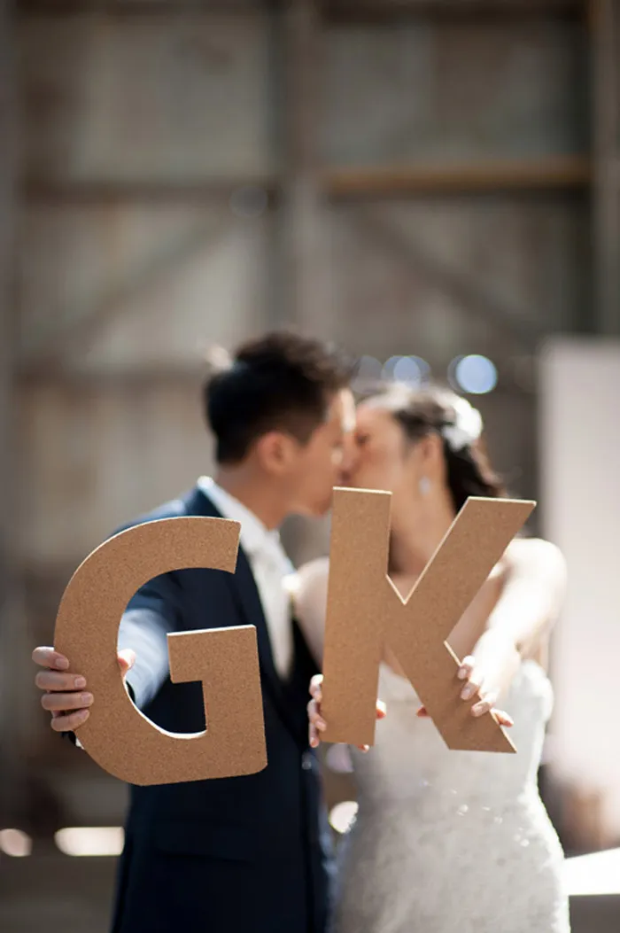 Photo by Tealily Photography. theweddingnotebook.com