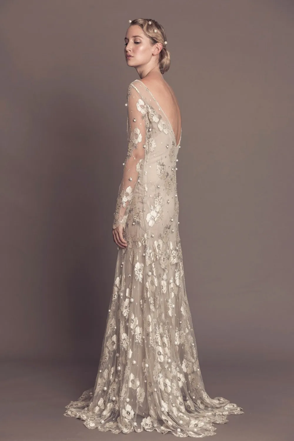 Sol - Francesca Miranda Fall 2016 Collection. theweddingnotebook.com