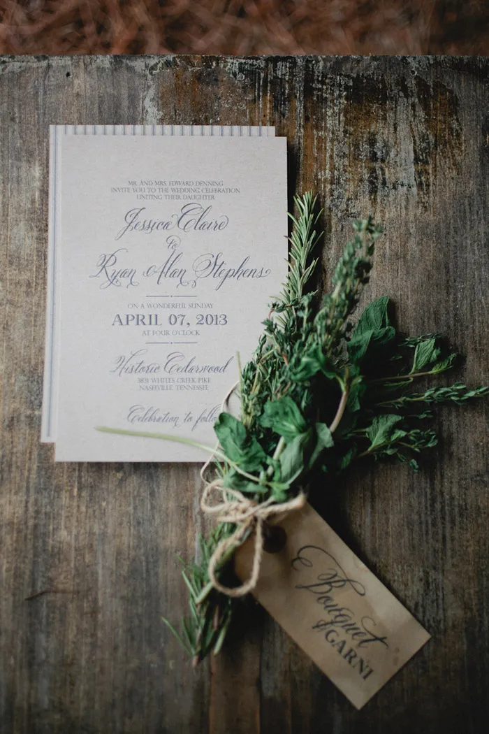 Photography by Kristyn Hogan. Styling by Cedarwood Weddings. theweddingnotebook.com