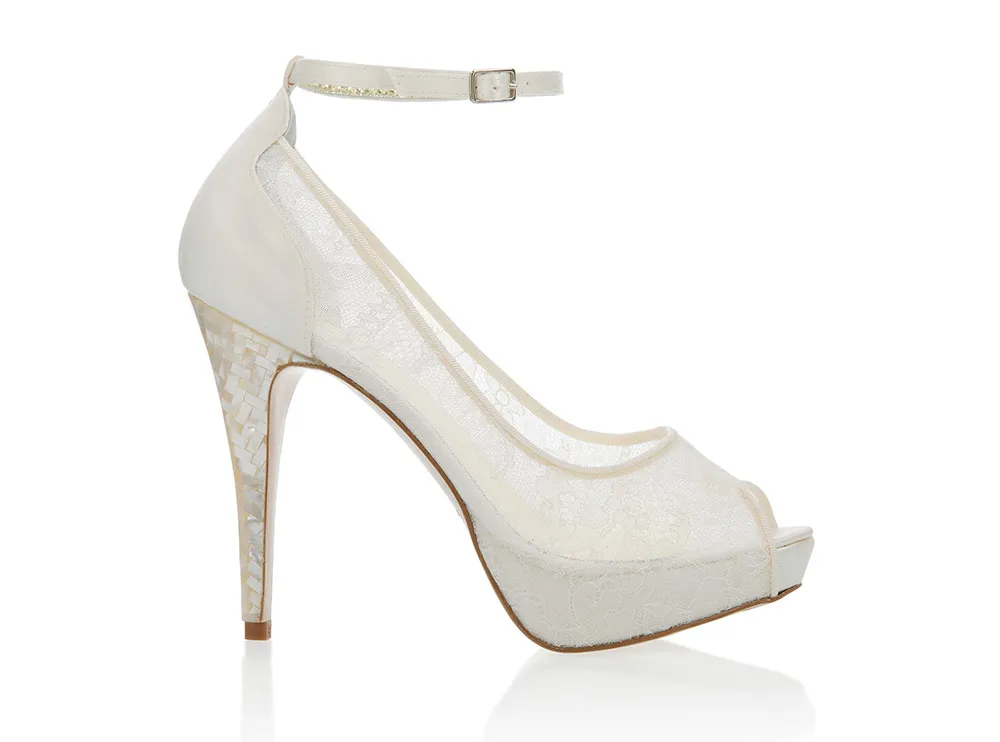 Freya Rose 2016 Bridal Collection. theweddingnotebook.com 