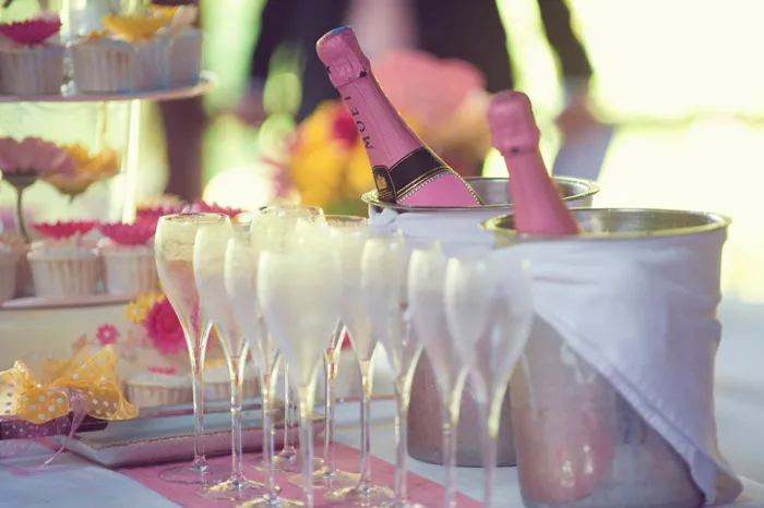 Daren Chong Photography. Wedding planning by Chic Occasions. theweddingnotebook.com