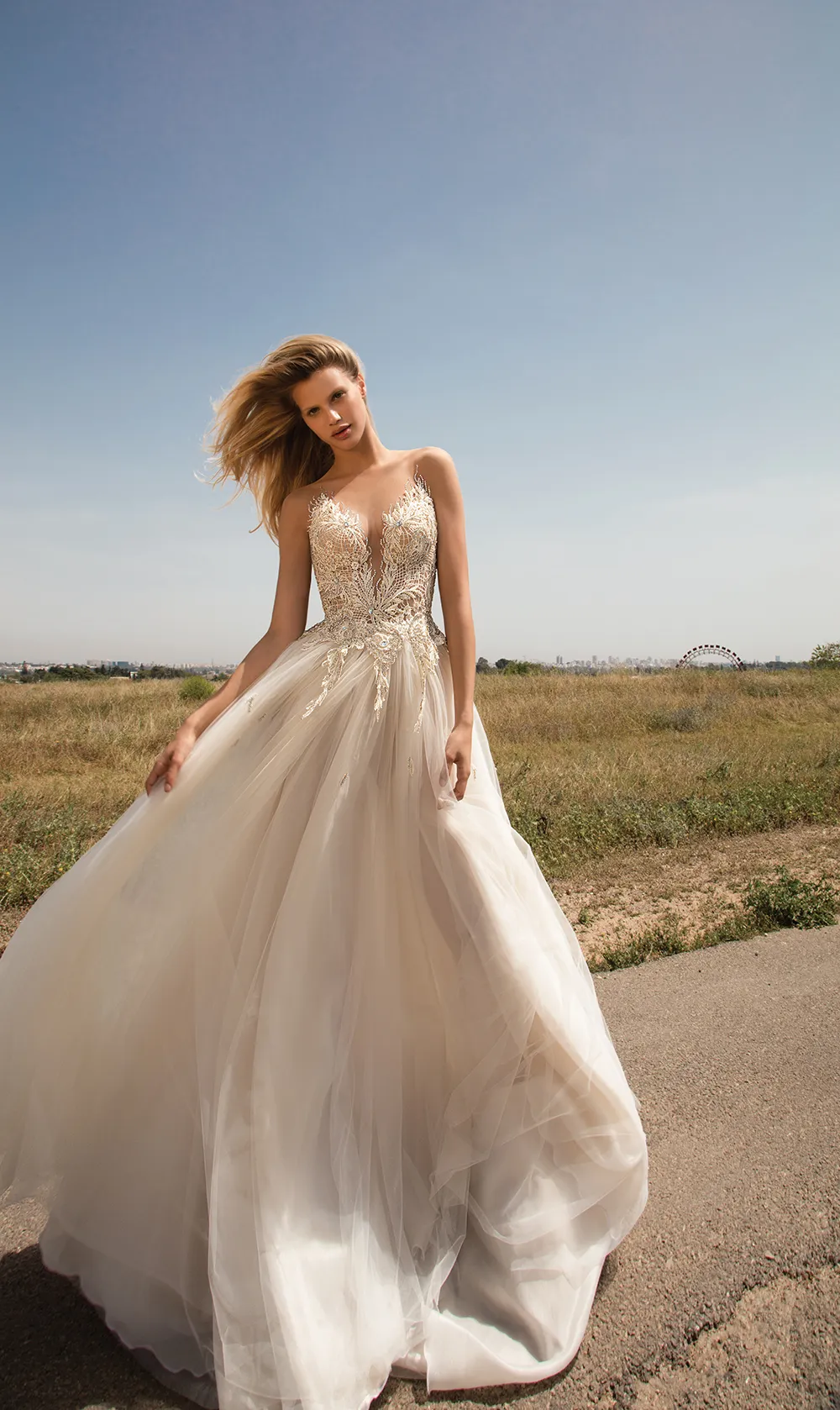GALA NoII by Galia Lahav. RTW Spring 2017. theweddingnotebook.com 