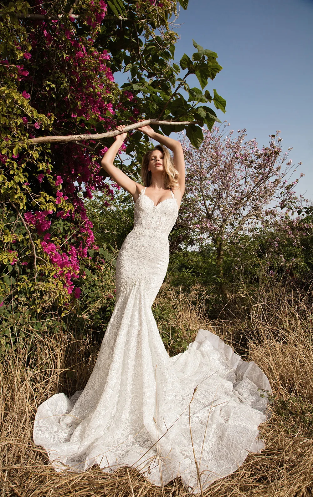 GALA NoII by Galia Lahav. RTW Spring 2017. theweddingnotebook.com 