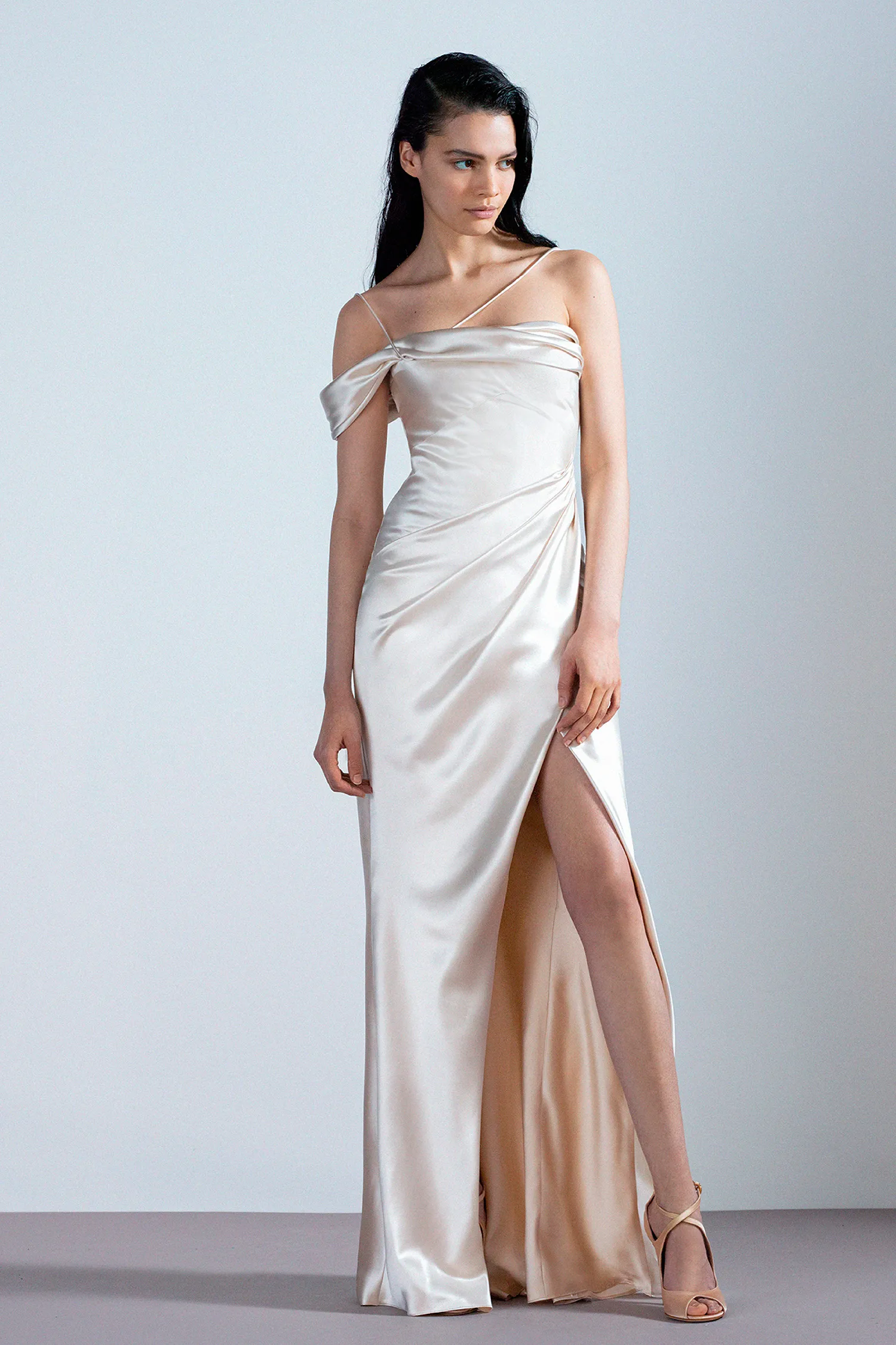 Galia Lahav RTW Spring 2022 COllection. theweddingnotebook.com