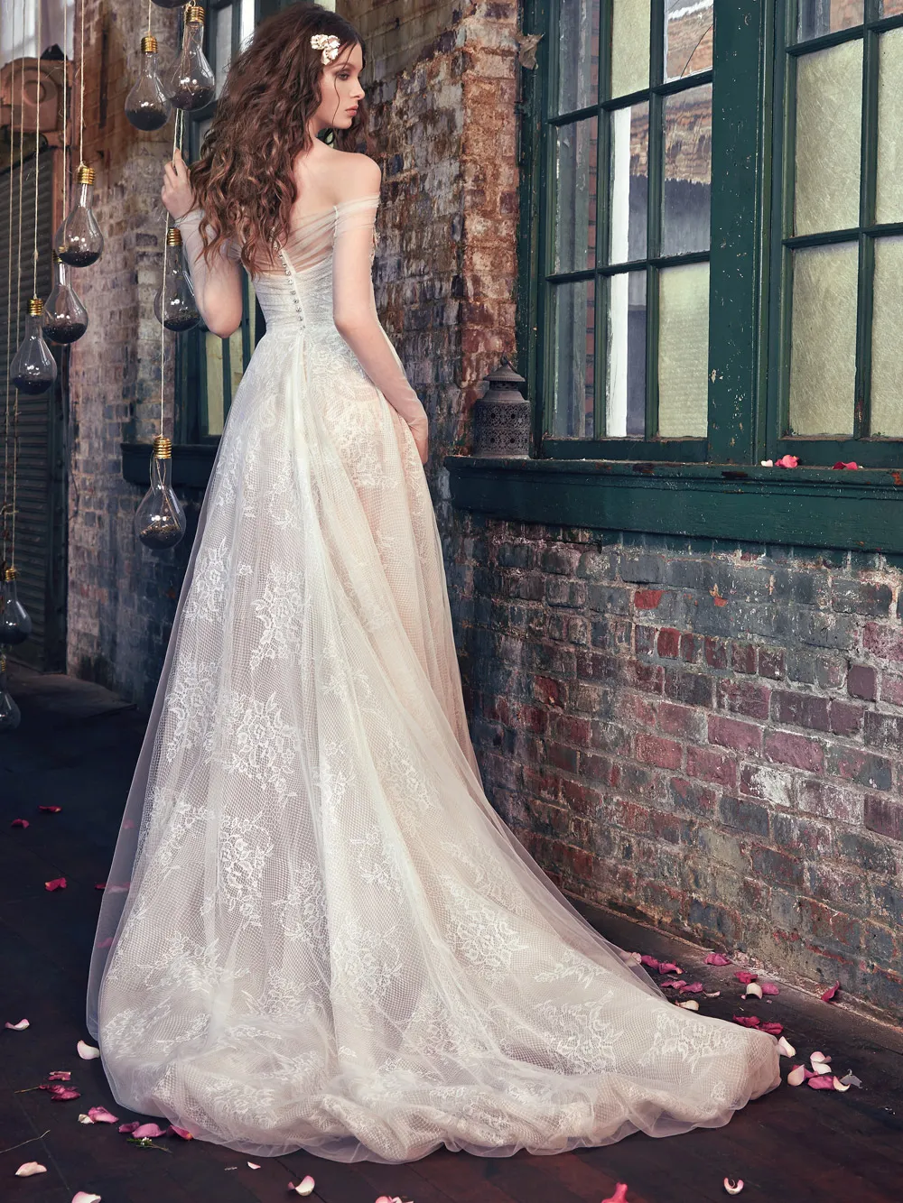 Aria – Galia Lahav Spring 2016 Bridal Collection. theweddingnotebook.com