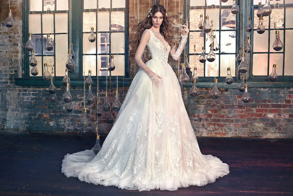 Snow White – Galia Lahav Spring 2016 Bridal Collection. theweddingnotebook.com