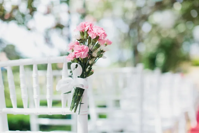 Photo by Sayher Heffernan. theweddingnotebook.com