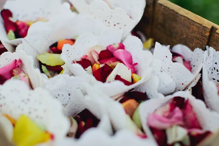 Photo by Sayher Heffernan. theweddingnotebook.com