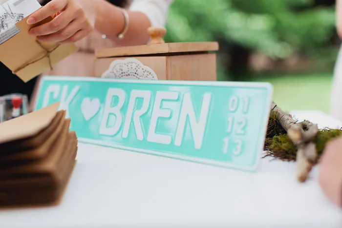 Photo by Sayher Heffernan. theweddingnotebook.com