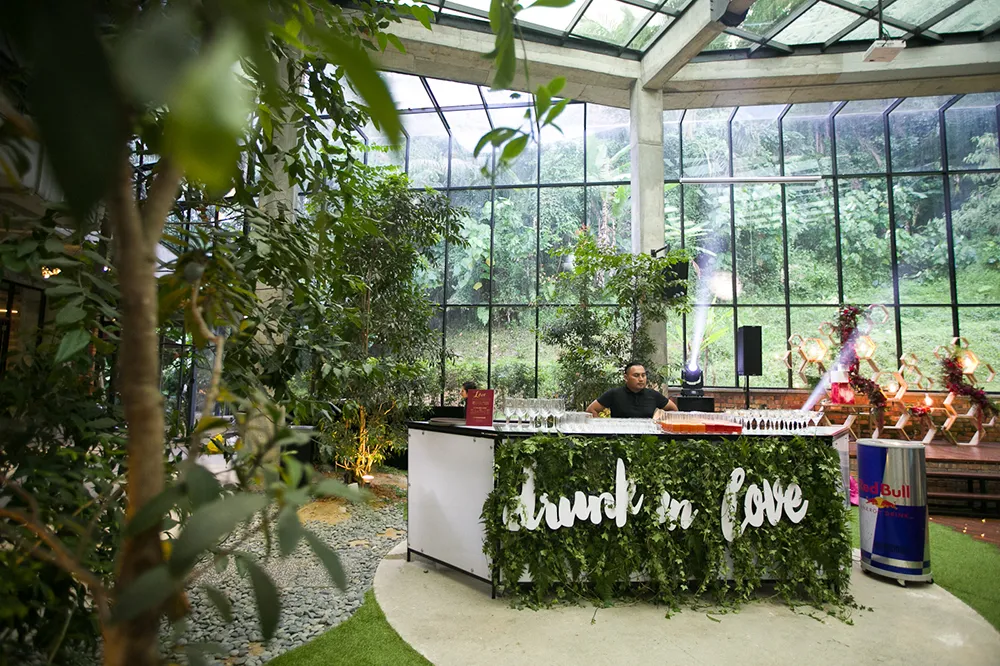 Wedding at Glasshouse at Seputeh. Photo by Anna Rina. theweddingnotebook.com