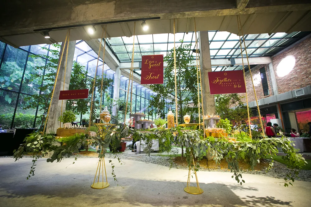 Photo by Anna Rina. theweddingnotebook.com