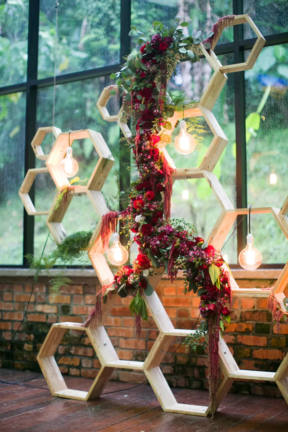 Photo by Anna Rina. theweddingnotebook.com