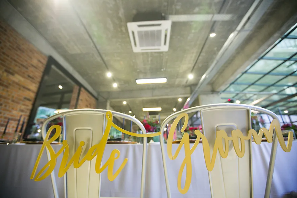 Photo by Anna Rina. theweddingnotebook.com