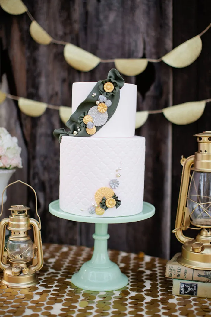 Girls Scouts bridal shower cake. Beau &amp; Arrow Events. Photo by Swoon by Katie. theweddingnotebook.com