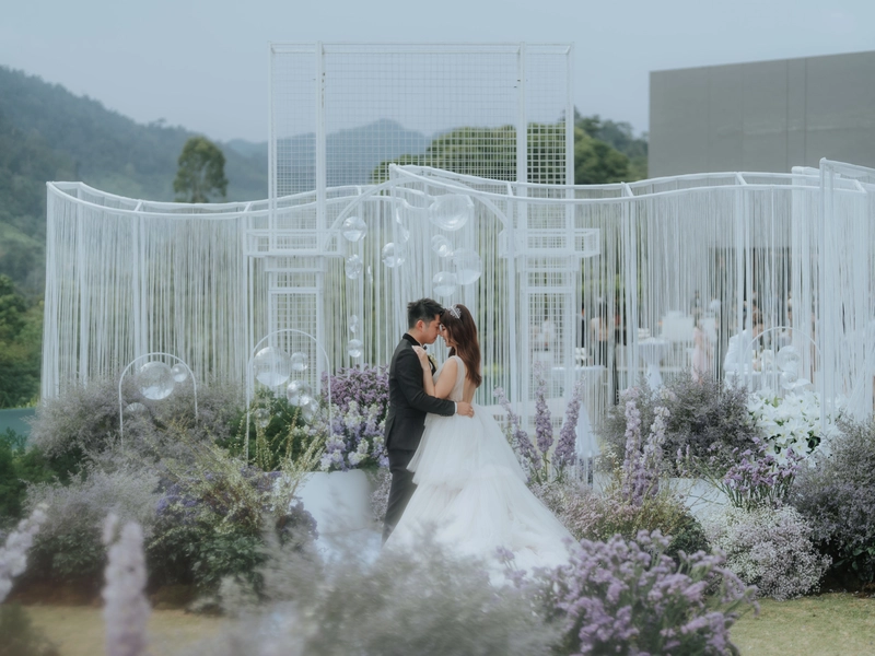 GlamEdge Founder’s Relaxed Luxe Wedding At The Acres Resort