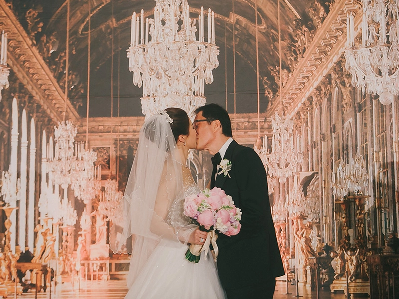 A Glamorous, Glitzy Gold and Floral Wedding At Grand Hyatt, KL