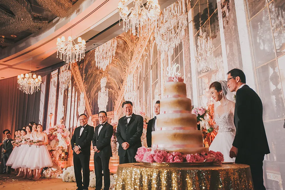 Photo by Deviews Production. theweddingnotebook.com
