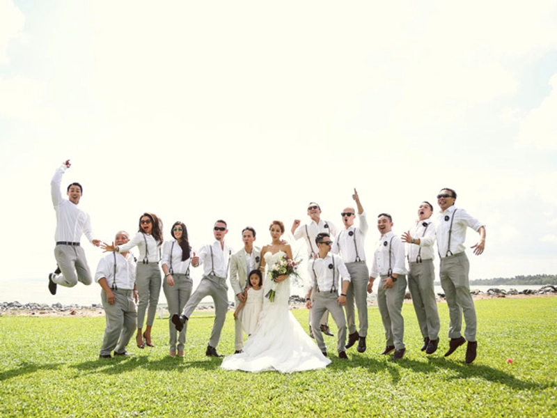 Glamorous Outdoor Wedding At Cove 55