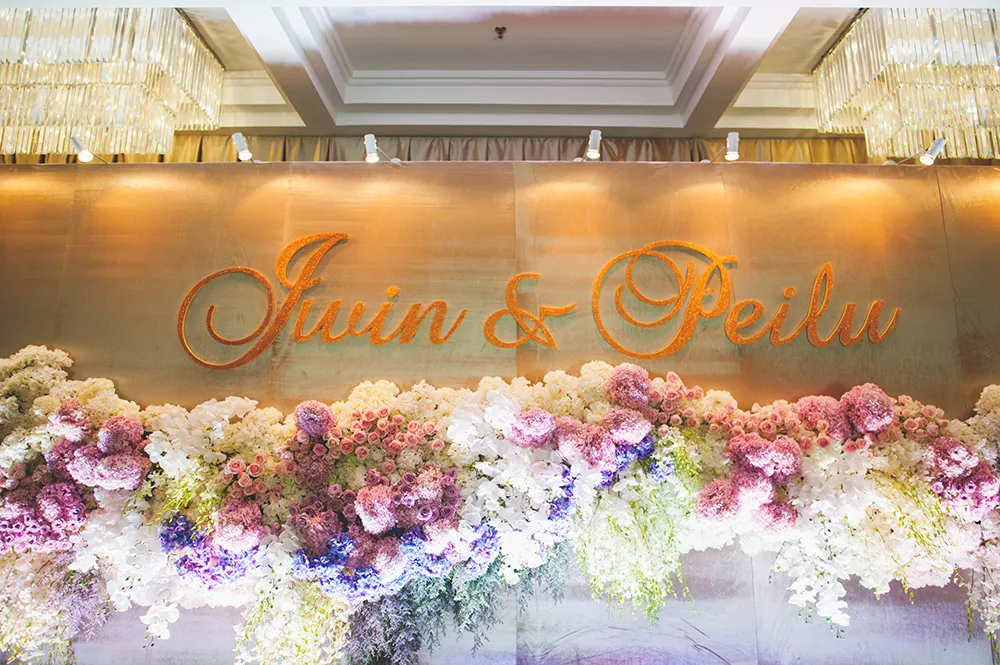 Photobooth. Jon Low Photography. theweddingnotebook.com