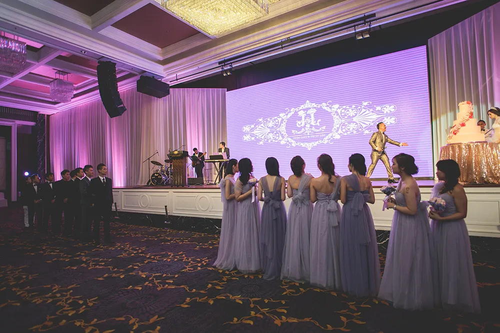 Jon Low Photography. theweddingnotebook.com