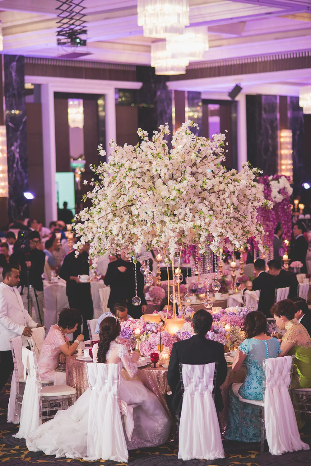 Jon Low Photography. theweddingnotebook.com