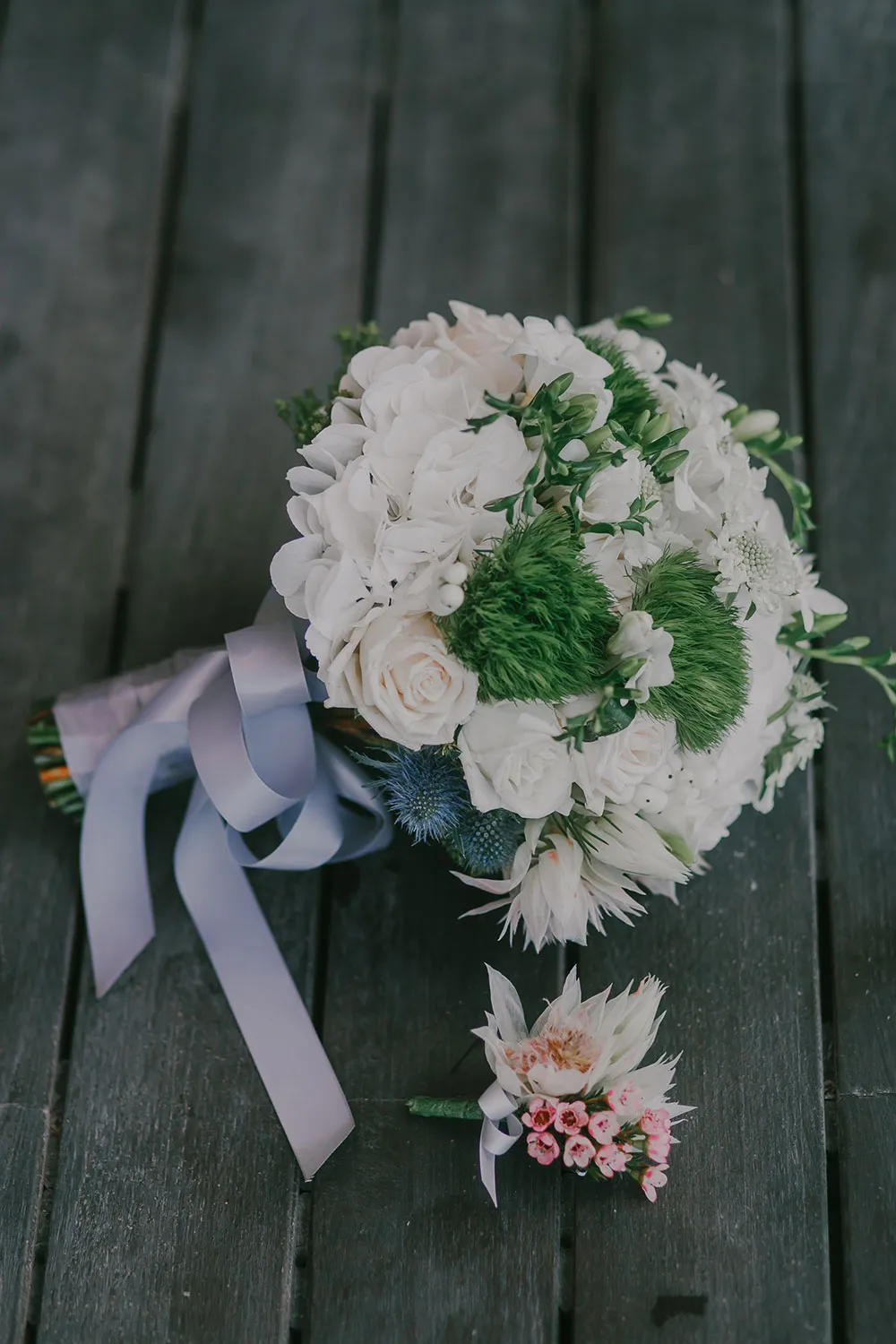 Photo by Louis Loo Photography. theweddingnotebook.com