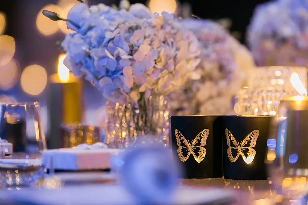 Photo by Louis Loo Photography. theweddingnotebook.com