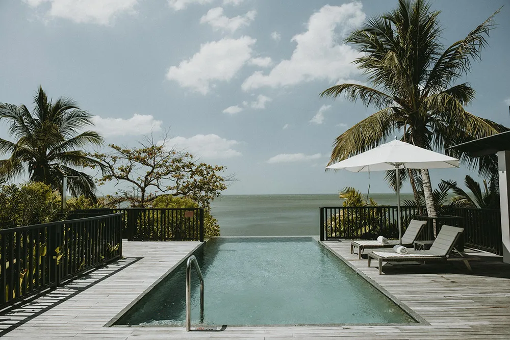 Photo by Trees On The Moon. theweddingnotebook.com